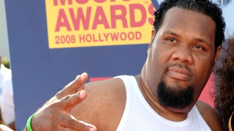 DJ Fatman Scoop arrives at the 2008 MTV Video Music...