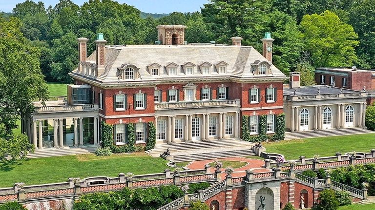 The historic Westbury House at Old Westbury Gardens. 