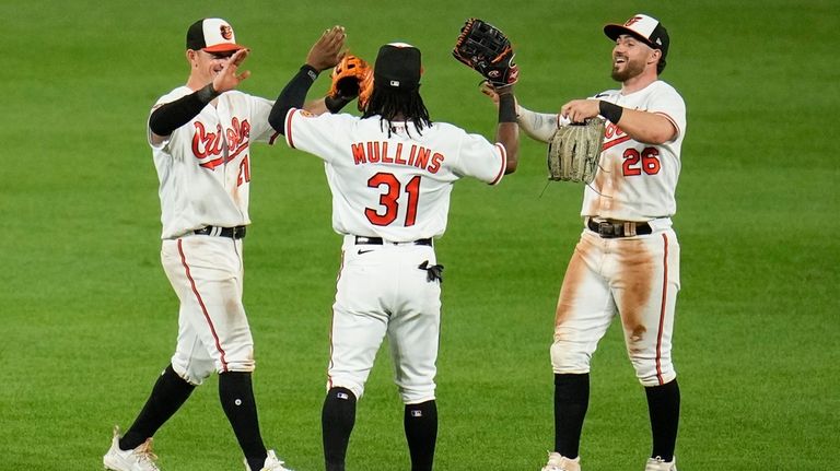 Anthony Santander's go-ahead 3-run double in 7th sends Orioles to 9-3  victory over White Sox - WTOP News