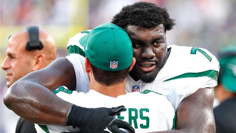 Jets' Mekhi Becton to start at right tackle in preseason game against the  Giants - Newsday