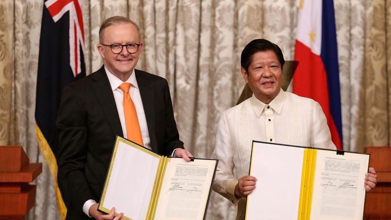 Australia's Prime Minister Anthony Albanese, left, and Philippine President Ferdinand...