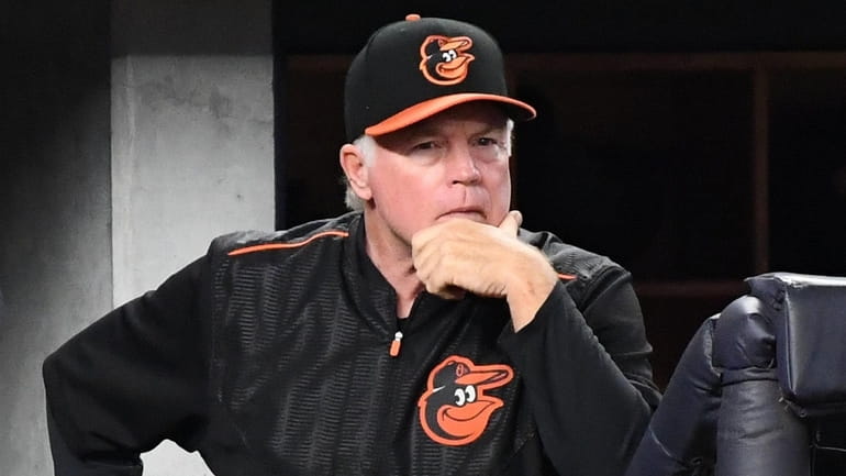 Orioles hire Buck Showalter as manager