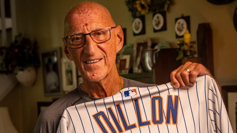 How former Mets pitcher Steve Dillon became an NYPD cop