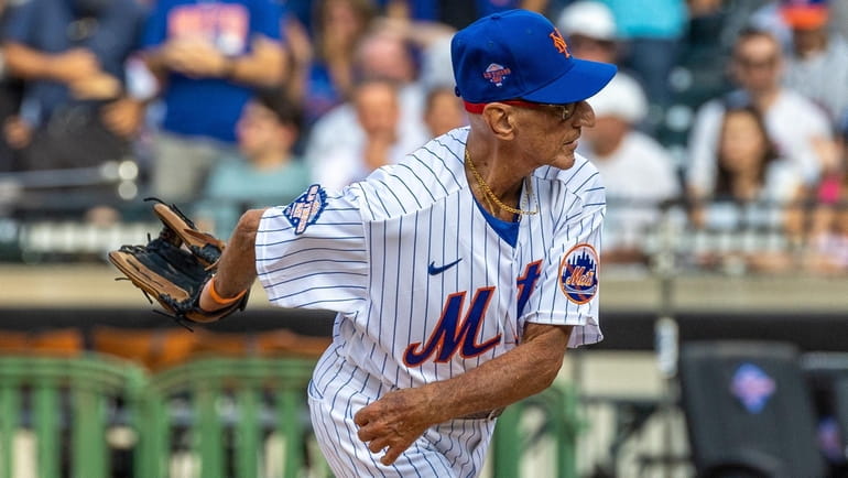 Baldwin's Steve Dillon, 79, a big hit at Mets' Old-Timers' Day