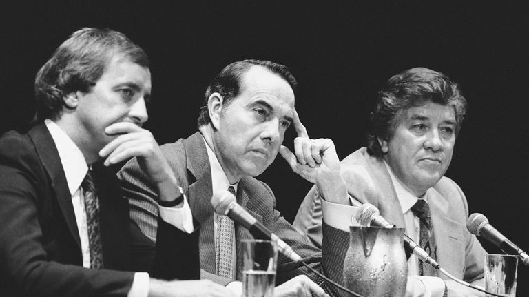 Sen. Robert Dole, R-Kan., center, Dale DeHaan, United Nations Deputy...