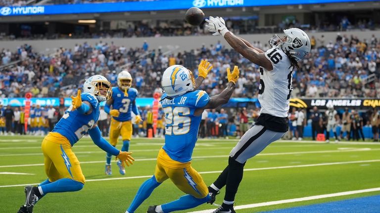 Las Vegas Raiders wide receiver Jakobi Meyers (16) cannot catch...