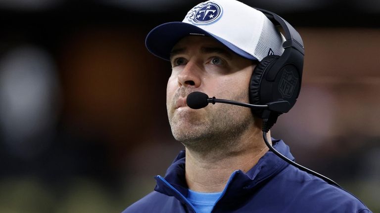 Tennessee Titans head coach Brian Callahan watches during the second...