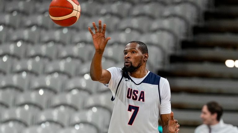 Kevin Durant gets a pass as the United State's men's...