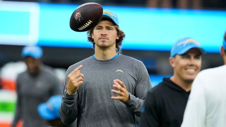 Chargers QB Justin Herbert to throw in 'next couple of weeks'