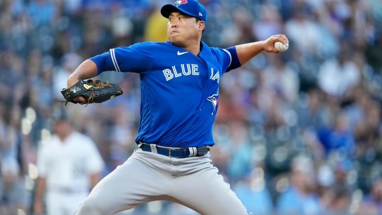 Toronto Blue Jays starting pitcher Hyun Jin Ryu works against...