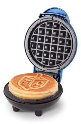 Unboxing Dash Mini Pizzelle Maker