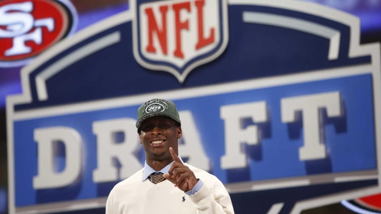 Jets Take West Virginia Qb Geno Smith In Second Round Of Nfl Draft Newsday 