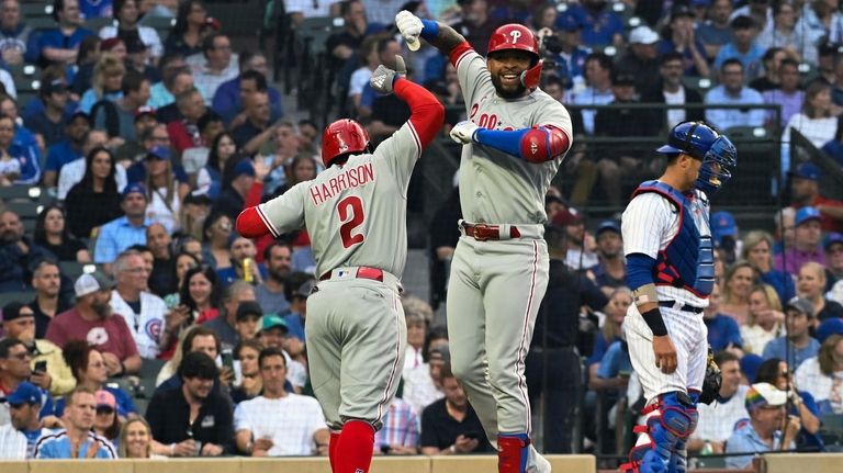 Nick Castellanos leads the way as the Phillies beat Cubs, 8-5