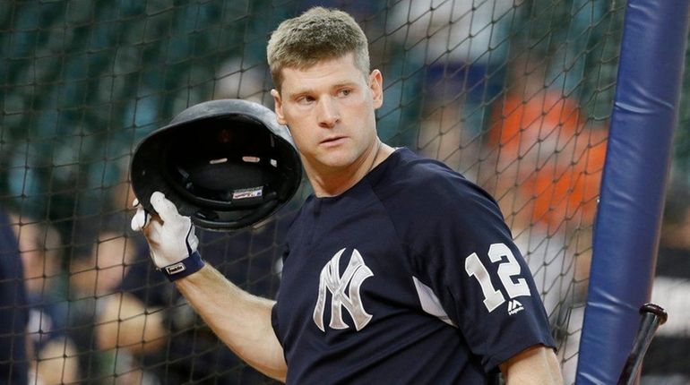 The Yankees' Chase Headley takes batting practice before ALCS Game...