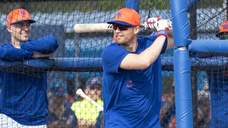 Mets outfielder Brandon Nimmo works out on Thursday, Feb. 15, 2024...