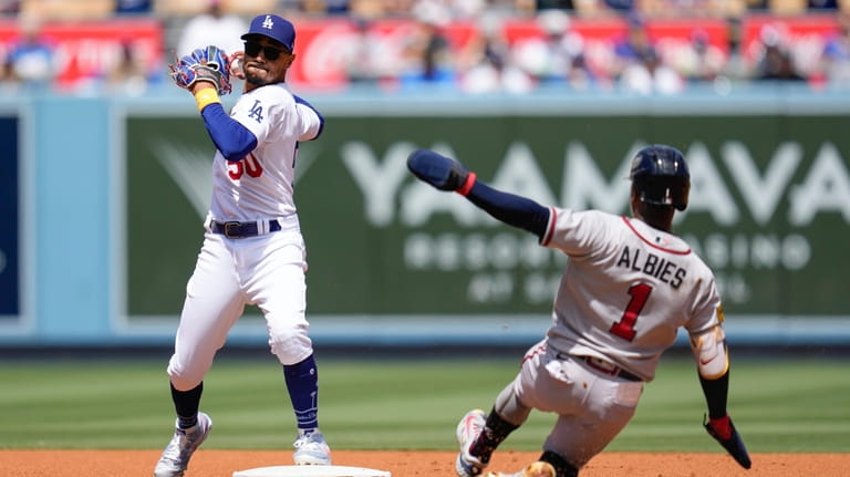 Austin Riley back as Atlanta Braves avoid sweep against Dodgers