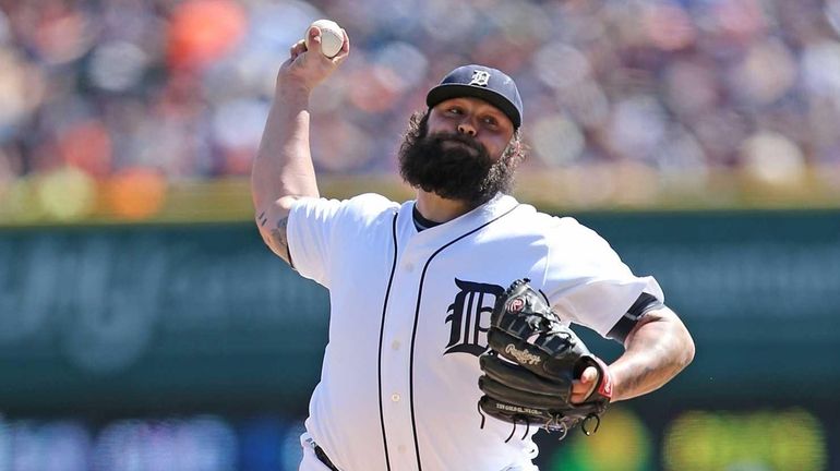 Joba Chamberlain hits ex-teammate Derek Jeter with pitch, feels horrible,  promptly apologizes