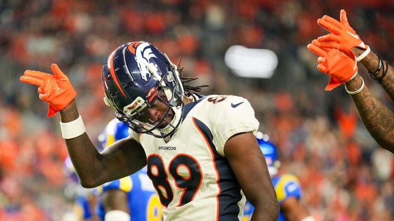 Okwuegbunam, McLaughlin help the Broncos rout the mistake-prone Rams 41-0  in preseason finale - Newsday