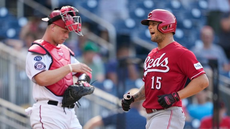 Senzel saves run in 9th, homers leading off 10th and Reds beat Nationals  5-4 for sweep - Newsday