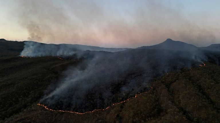 Fires spread through the environmental protection area of Pouso Alto,...