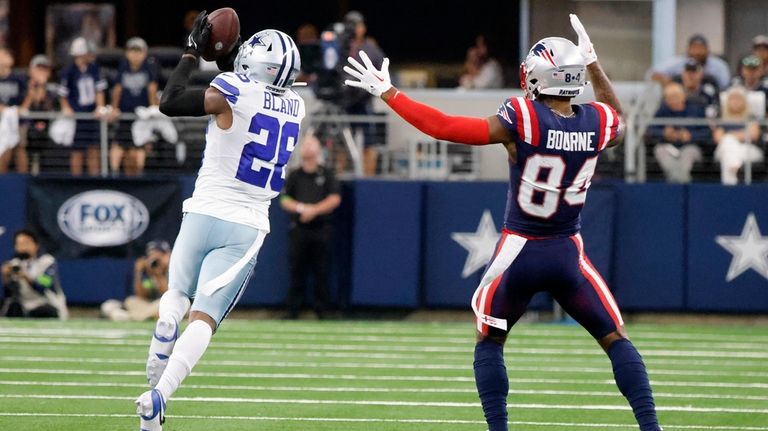 Cowboys INSTANT Reaction After 38-3 WIN vs. Patriots: Rico Dowdle, Zack  Martin Injury News 