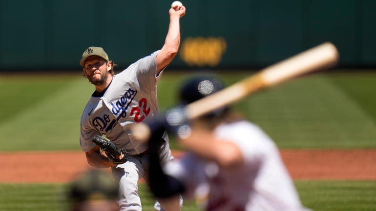 Clayton Kershaw loses for first time since May 21 as Giants beat