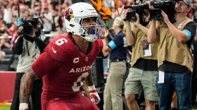 Arizona Cardinals running back James Conner (6) celebrates in the...