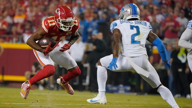 Kansas City Chiefs wide receiver Marquez Valdes-Scantling (11) runs with...