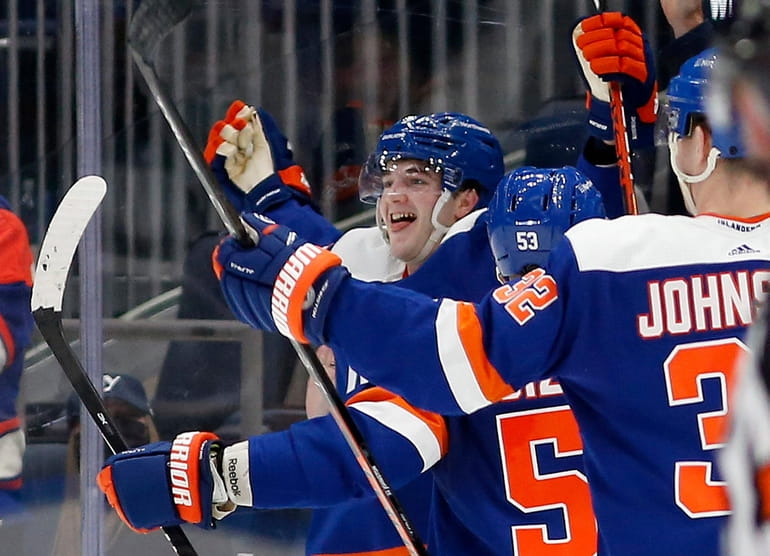 Noah Dobson overtime goal gives Islanders 3-2 win over Oilers - Lighthouse  Hockey