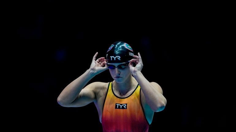 Katie Ledecky gets ready for the Women's 800 freestyle finals...