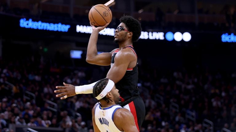 Portland Trail Blazers guard Scoot Henderson shoots against Golden State...