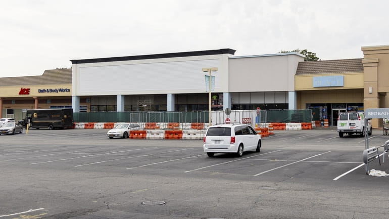 Construction underway for The Paper Store at Lake Success Shopping...